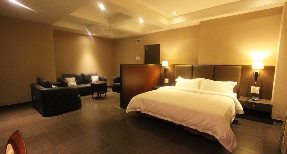 The Grand Heritage Business Hotel, Sangli 1